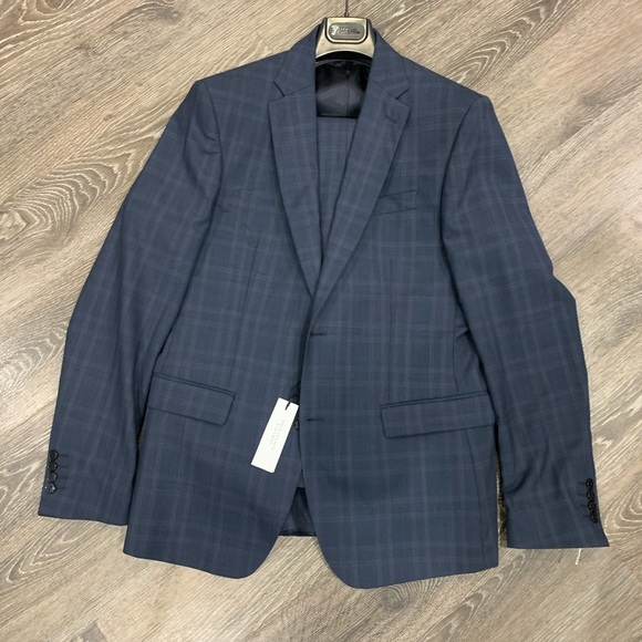 Versace Other - Versace slim fit men’s 2pc Suit waist 34 unhemmed